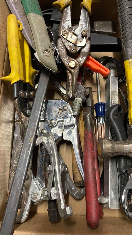 Photo 3 of MISCELLANEOUS HAND-TOOLS 