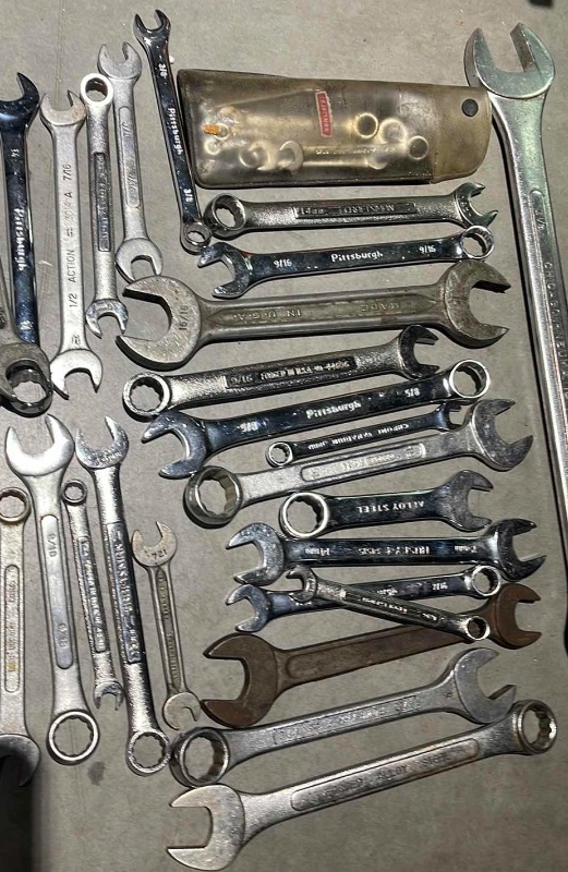 Photo 2 of CRAFTSMAN WRENCHES & MORE