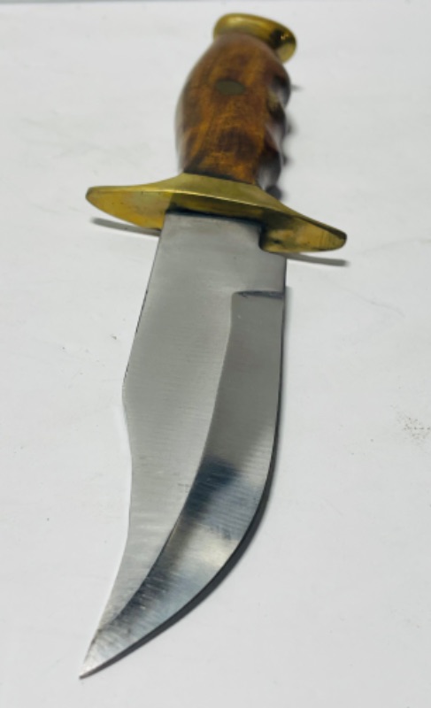 Photo 2 of BUCK KNIFE WITH SHEATH