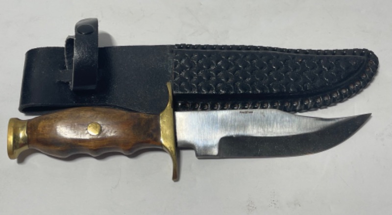 Photo 1 of BUCK KNIFE WITH SHEATH