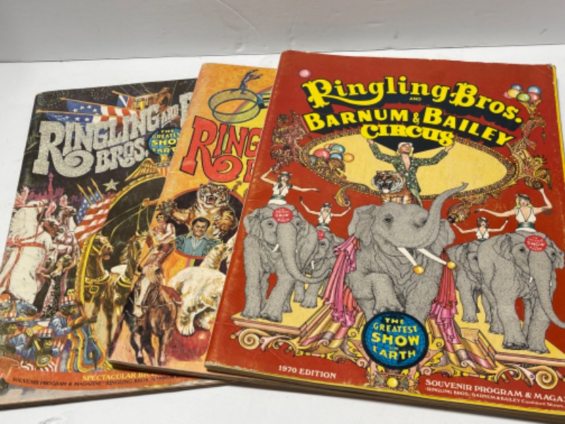 Photo 1 of RING LING BROS AND BARNUM & BAILEY CIRCUS