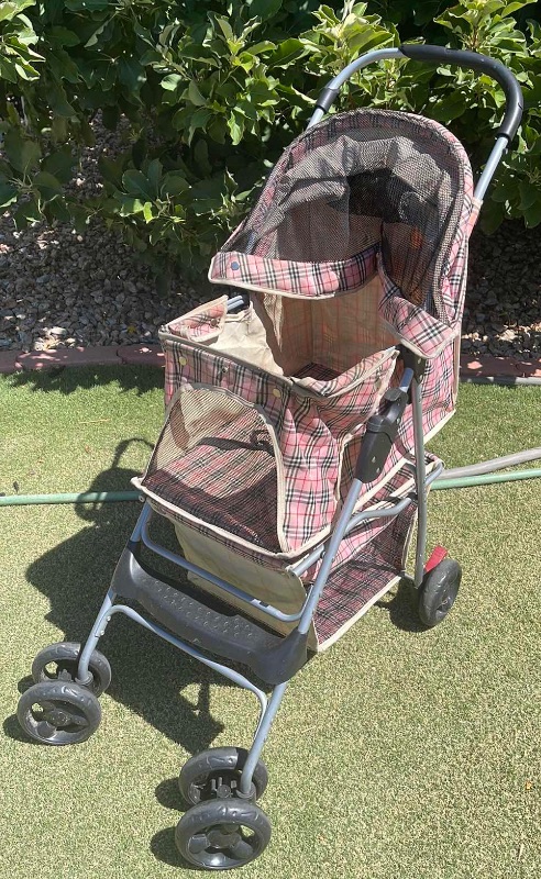 Photo 3 of PET STROLLER