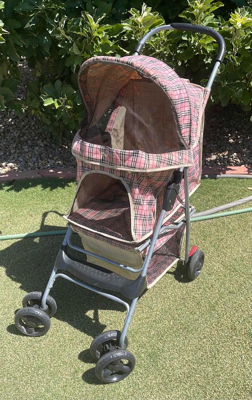 Photo 1 of PET STROLLER