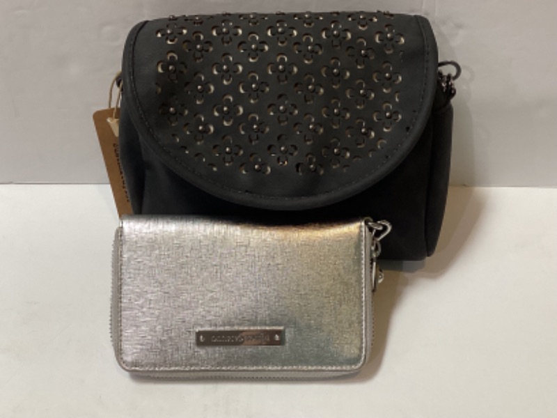 Photo 1 of JUSTIN TAYLOR SMALL BLACK HANDBAG & VINCE CAMUTO WRISTLET