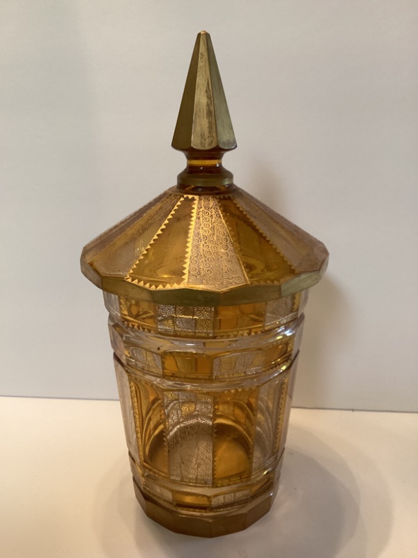 Photo 1 of VINTAGE DIAMOND POINT LID HONEY & CLEAR WITH GOLD ACCENT CANISTER/ CANDY JAR