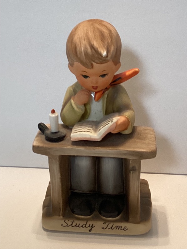 Photo 4 of BOY & GIRL STUDY TIME & MEALTIME BLESSINGS STATUES- UCAGCO MADE IN JAPAN
5.5”
