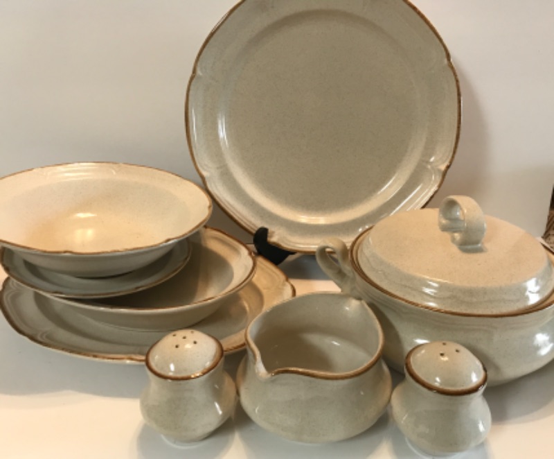 Photo 2 of BAROQUE HEARTHSIDE STONEWARE - JAPAN
SERVING BOWLS, COVERED CASSEROLE, S & P & MORE