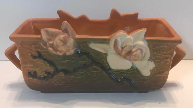 Photo 1 of ROSEVILLE ART POTTERY 1943 MAGNOLIA 2 HANDLED WINDOW PLANTER