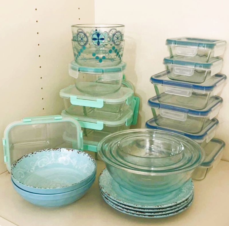 Photo 1 of GLASS PYREX FOOD SAVERS WITH LIDS & MORE 