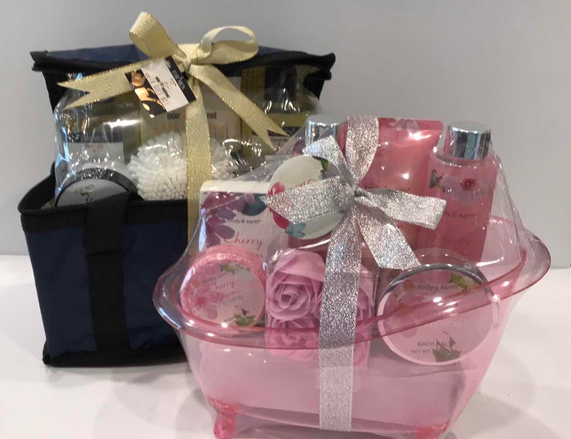 Photo 1 of MEN & WOMEN BATH AND BODY CARE ITEMS GIFT SETS