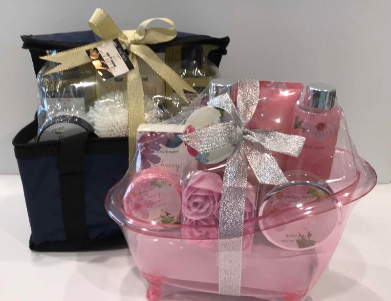 Photo 1 of MEN & WOMEN BATH AND BODY CARE ITEMS GIFT SETS 