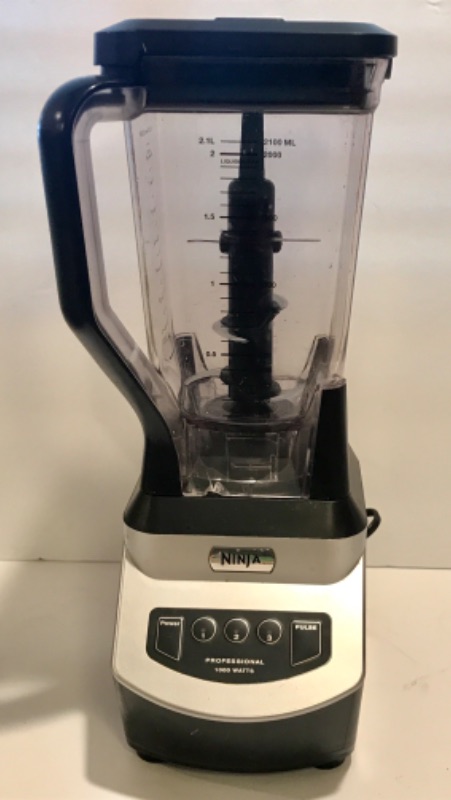 Photo 1 of NINJA XL PROFESSIONAL BLENDER