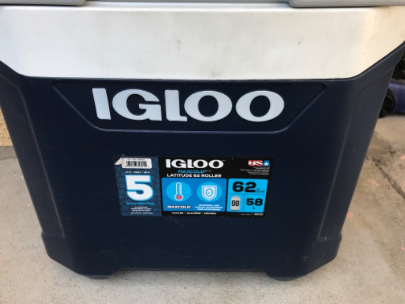 Photo 2 of IGLOO MAX COLD ROLLING COOLER