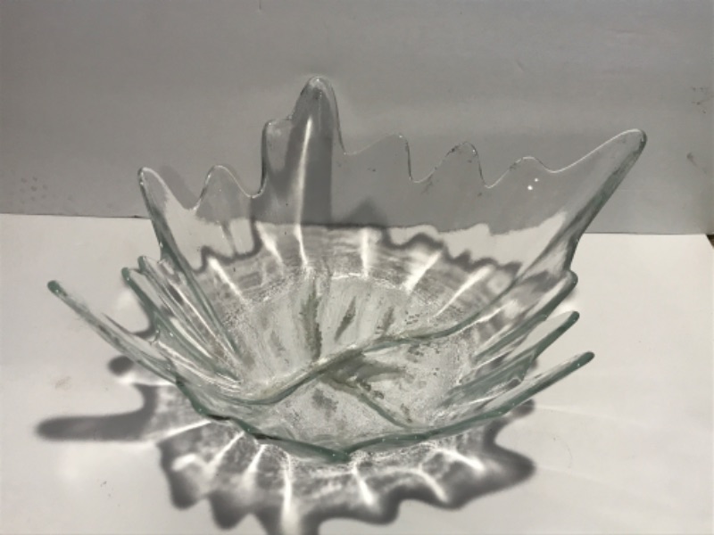 Photo 1 of VINTAGE CLEAR FREE FORM SWUNG POINT ART GLASS CENTERPIECE