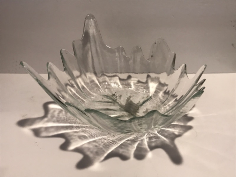 Photo 3 of VINTAGE CLEAR FREE FORM SWUNG POINT ART GLASS CENTERPIECE