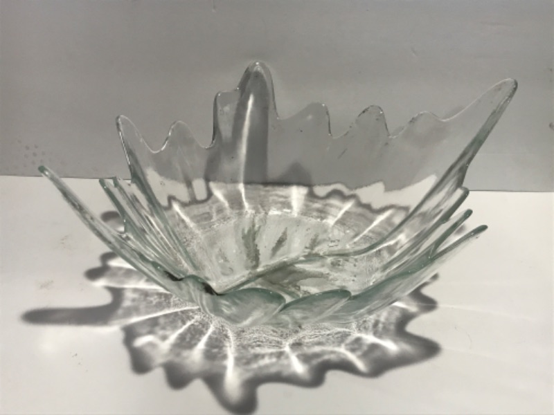 Photo 4 of VINTAGE CLEAR FREE FORM SWUNG POINT ART GLASS CENTERPIECE