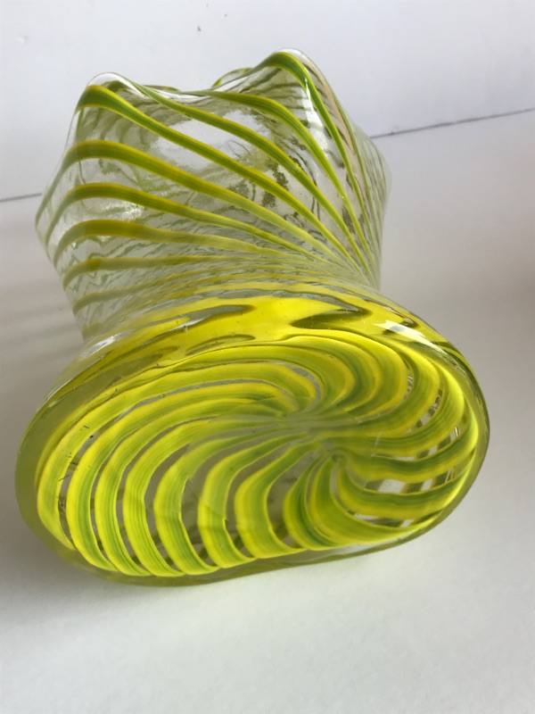 Photo 4 of FEMALE BUST ART GLASS VASE MURANO STYLE