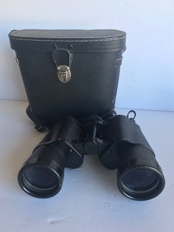 Photo 1 of VINTAGE YASHICA COATED OPTICS FIELD BINOCULARS 71’ Y-NO. 10793 7 x 50