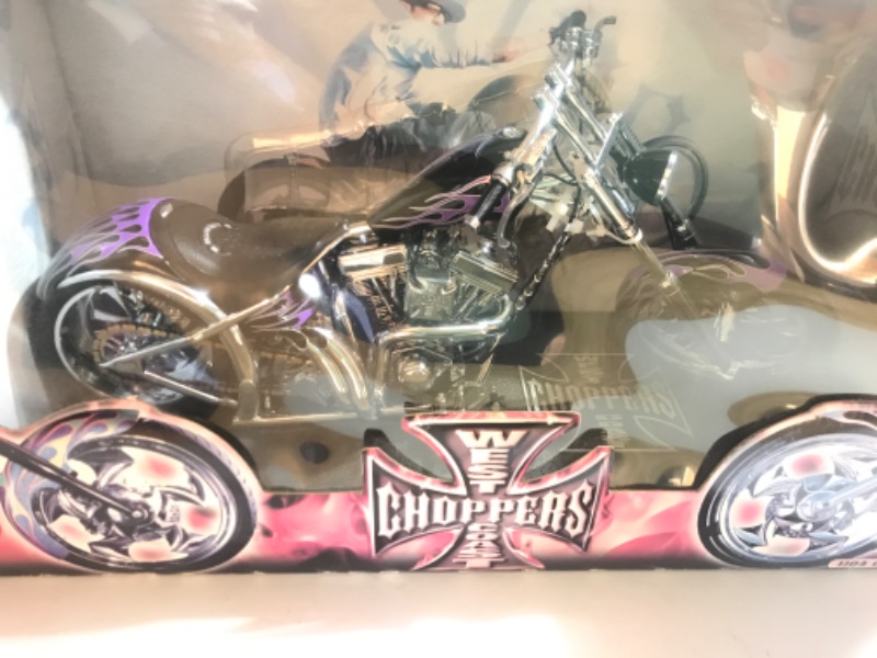 Photo 1 of MUSCLE MACHINES WEST COAST CHOPPERS JESSEE JAMES EDITION