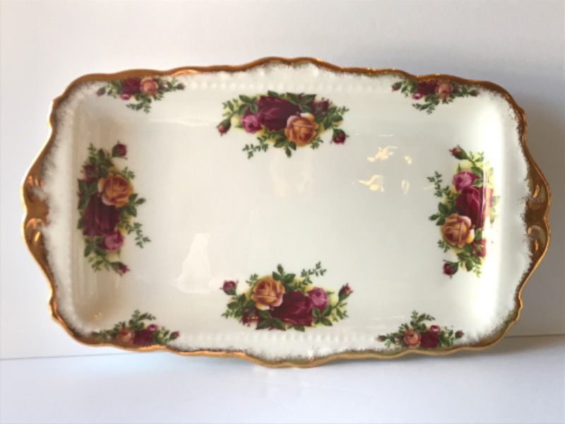 Photo 2 of ROYAL ALBERT BONE CHINA - OLD COUNTRY ROSES SERVING PLATES