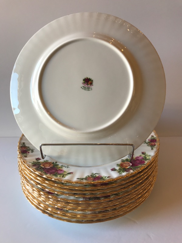 Photo 2 of ROYAL ALBERT BONE CHINA - OLD COUNTRY ROSES DINNER PLATES- MORE OF THIS COLLECTION IN AUCTION 