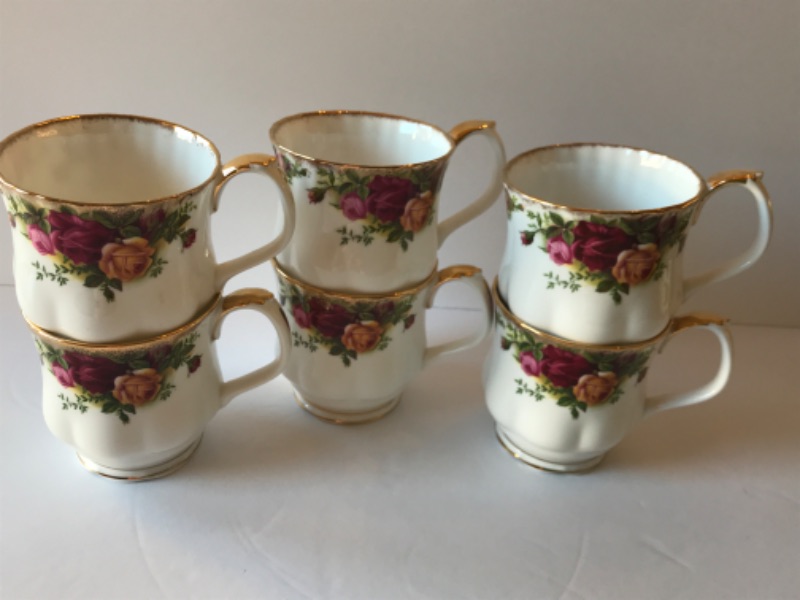 Photo 2 of ROYAL ALBERT BONE CHINA - OLD COUNTRY ROSES - COFFEE CUPS