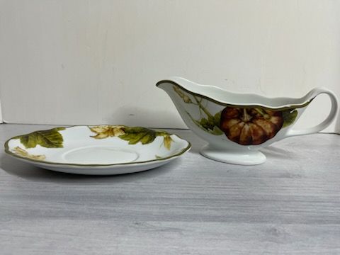 Photo 1 of WILLIAMS SONOMA BOTANICAL PUMPKIN GRAVY BOAT 9” X 3.5” H4”