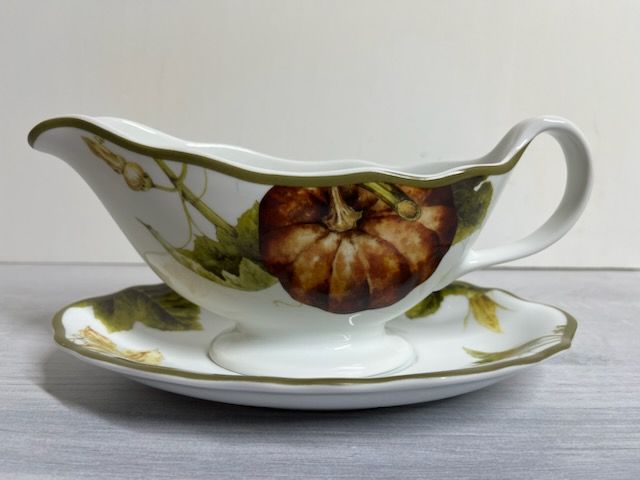 Photo 2 of WILLIAMS SONOMA BOTANICAL PUMPKIN GRAVY BOAT 9” X 3.5” H4”