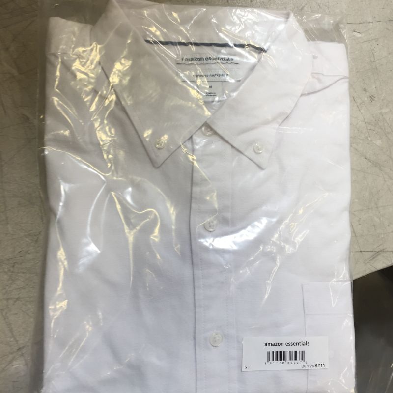 Photo 1 of Amazon Essentials Men's Regular-Fit Short-Sleeve Pocket Oxford Shirt---(XL)
