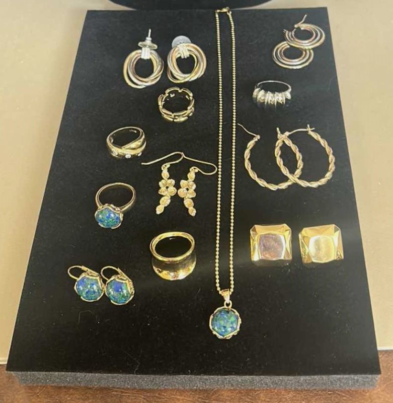 Photo 1 of FASHION JEWELRY ASSORTMENT RING 5,6