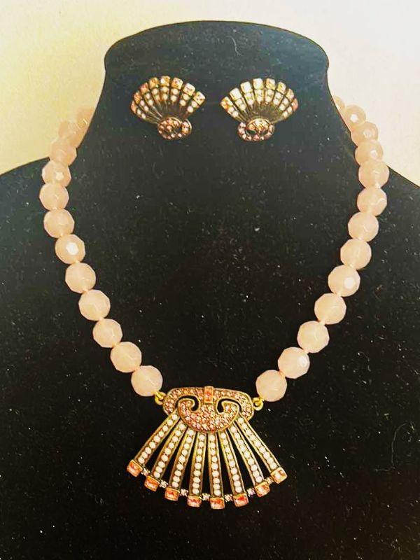 Photo 3 of FASHION JEWELRY COLLECTION - NECKLACE WITH MATCHING EARRINGS
