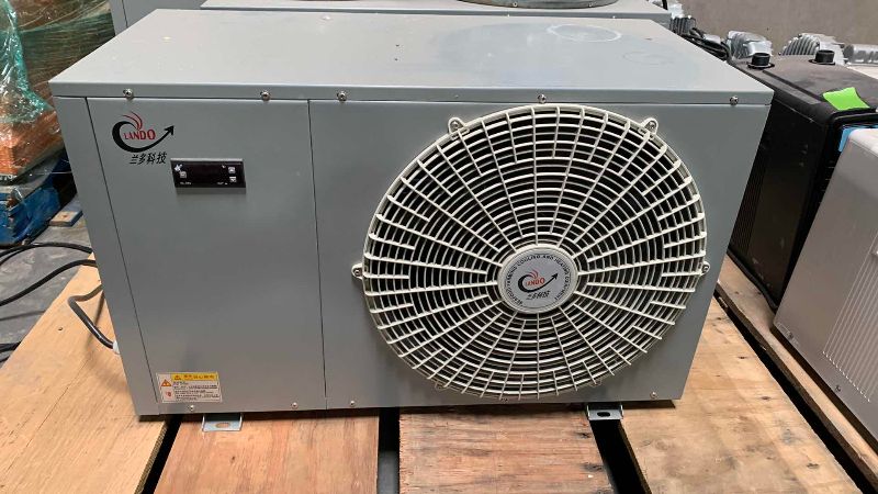 Photo 2 of LANDO WATER CHILLER LD-1 1.5 HP-BC 31” X 15” H 20”