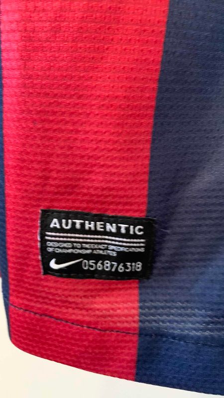 Photo 3 of SOCCER BARCELONA NIKE DRI-FIT JERSEY SIZE KIDS M