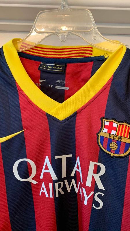 Photo 4 of SOCCER BARCELONA NIKE DRI-FIT JERSEY SIZE KIDS M