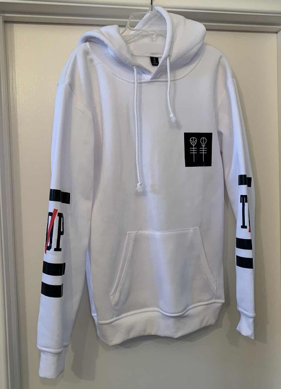 Photo 2 of TWENTY ONE PILOTS HOODIE SIZE M