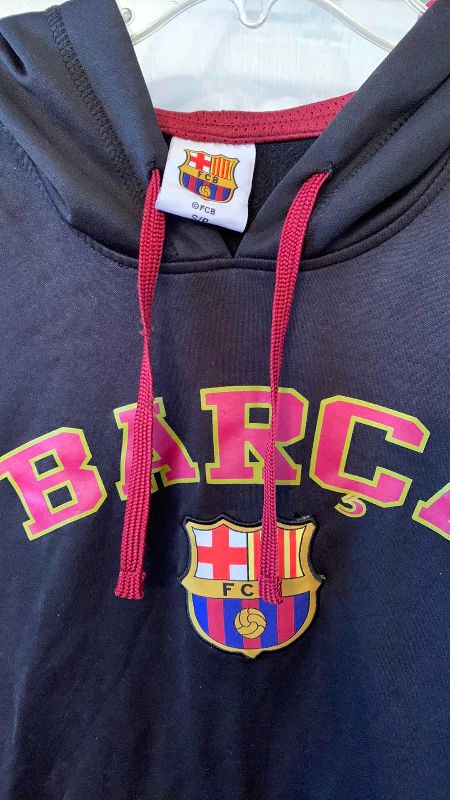 Photo 2 of SOCCER BARCELONA HOODIE SIZE S