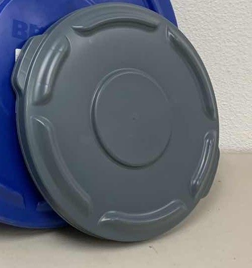 Photo 1 of 5 ASSORTED SIZED GARBAGE CAN LIDS