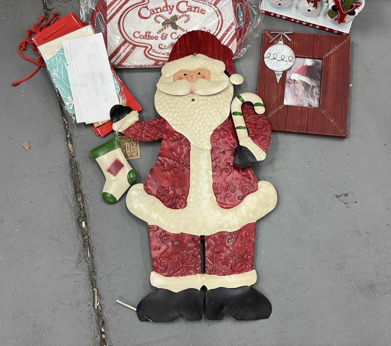 Photo 1 of CHRISTMAS HOLIDAY DECORATIONS