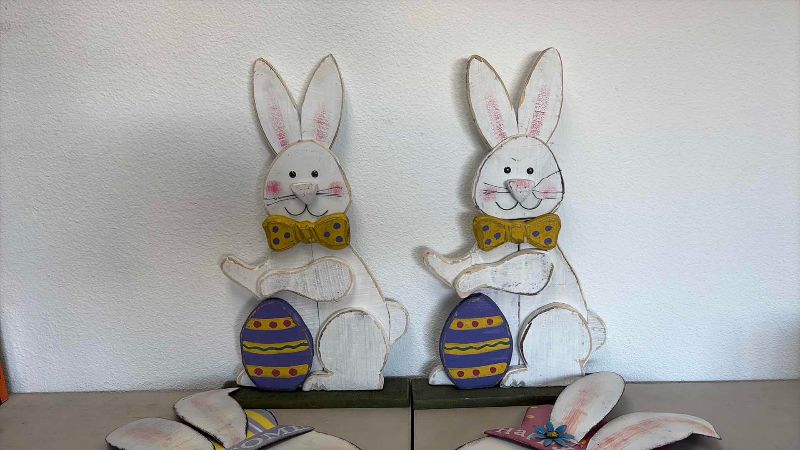 Photo 1 of 5-PCS EASTER DECORATIONS