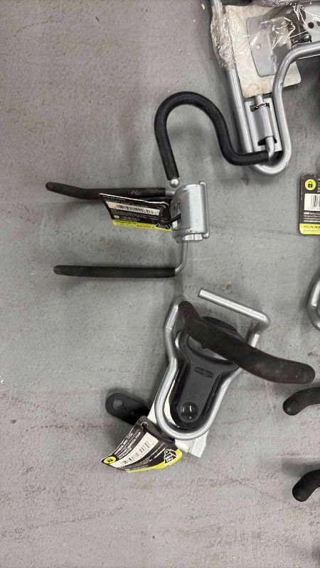 Photo 1 of 8-PCS FASTRACK RAIL