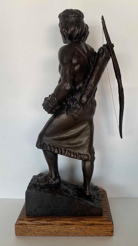 Photo 2 of RARE NEPHI & THE PLATES BRONZE STATUE H19"