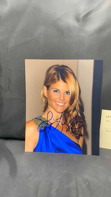 Photo 2 of LORI LOUGHLIN  - SIGNED AUTOGRAPHED PHOTO W LETTER OF AUTHENTICITY 8” X 10”