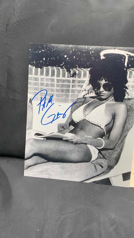Photo 2 of PAM GRIER  - SIGNED AUTOGRAPHED PHOTO W LETTER OF AUTHENTICITY 8” X 10”