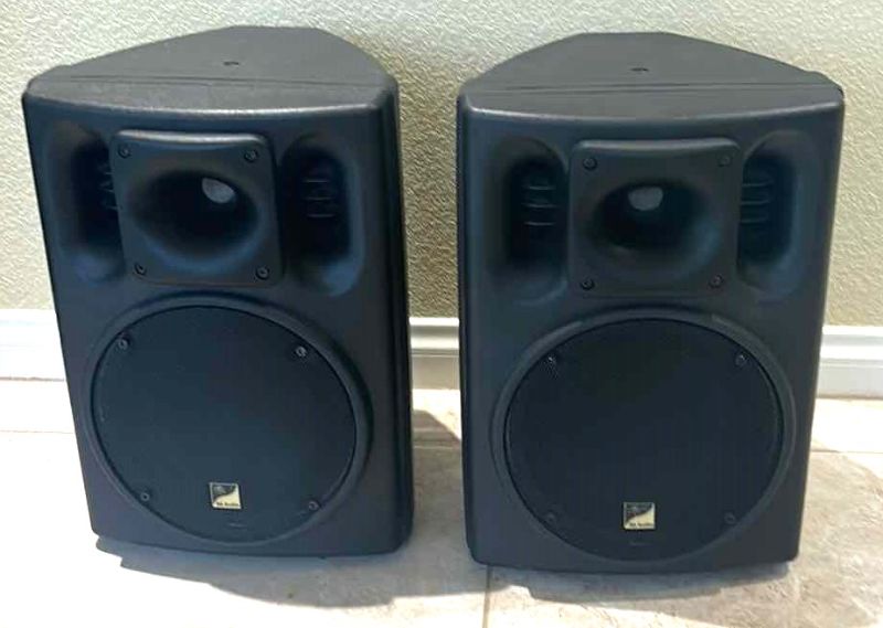 Photo 1 of PAIR GS8 3G FULL RANGE AUDIO SPEAKERS