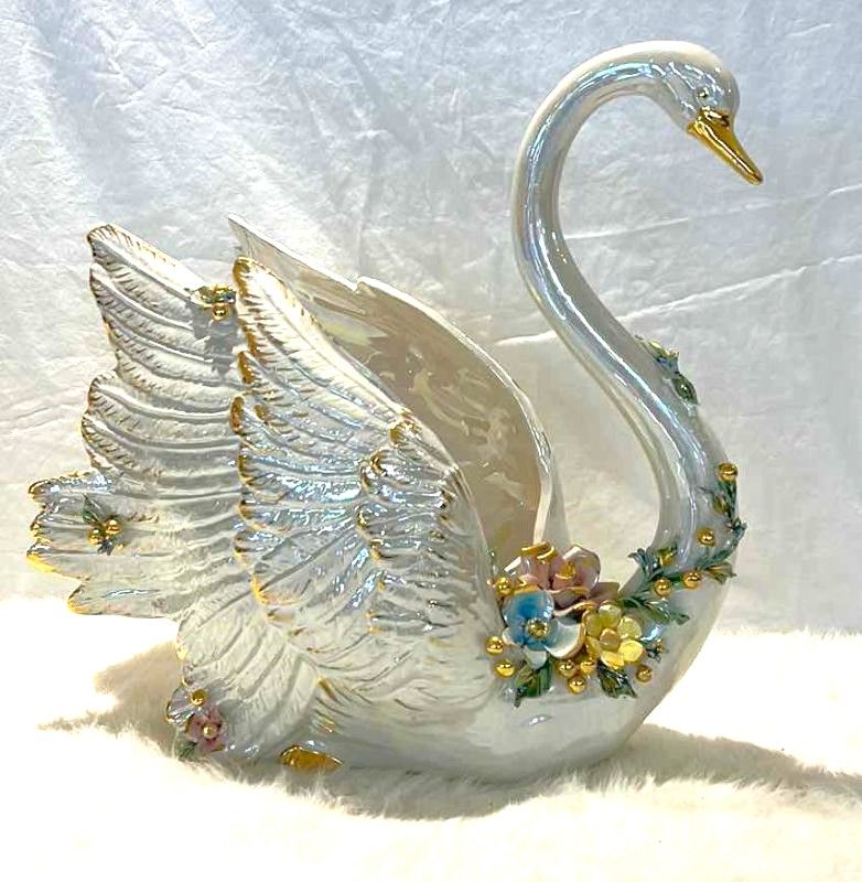 Photo 1 of VINTAGE IRIDESCENT IVORY PORCELAIN SWAN WITH GOLD MADE IN ITALY 15” x 16”