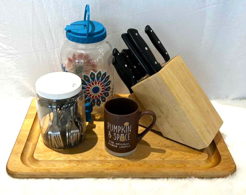 Photo 1 of KITCHEN ASSORTMENT - WOOD CUTTING BOARD, KNIFE SET AND MORE