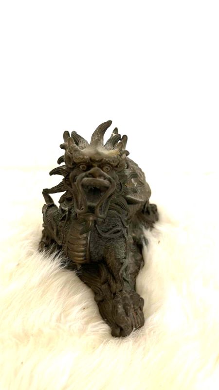 Photo 2 of VINTAGE METAL CHINA PALACE BRONZE FENG SHUI DRAGON WITH TURTLE SHELL LID