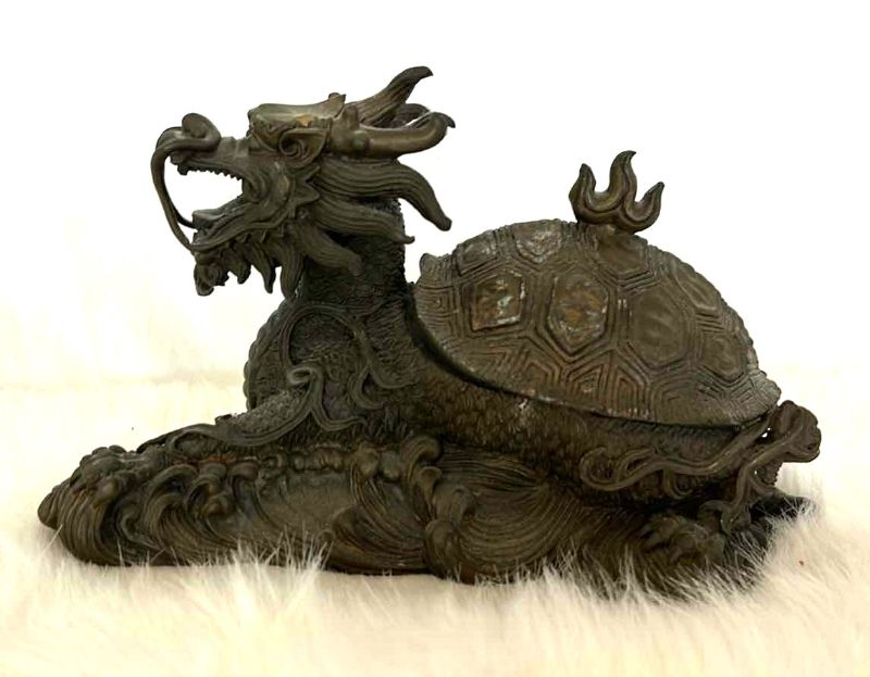 Photo 1 of VINTAGE METAL CHINA PALACE BRONZE FENG SHUI DRAGON WITH TURTLE SHELL LID