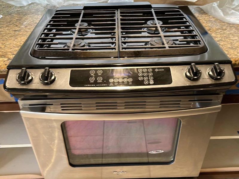 Photo 2 of WHIRLPOOL STAINLESS STEEL FREESTANDING GAS RANGE-USED