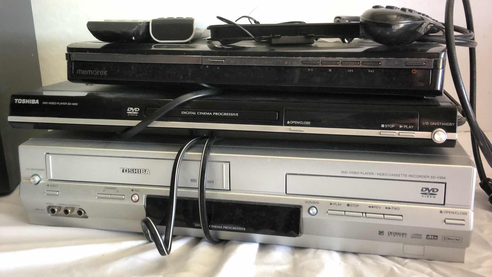 Photo 5 of ENTERTAINMENT BUNDLE RCA RS-255KM AUDIO SYSTEM, DVD AND VHS PLAYERS W REMOTES, STAR TREK VHS SETS